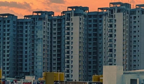 Featured Image of What is the ideal salary and financial plan to purchase a ₹2 crore house in Bengaluru?